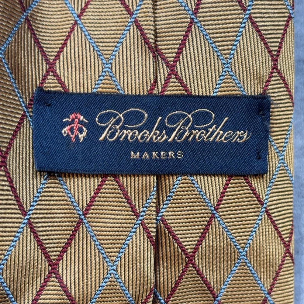 Brooks Brothers Makers Tie Mens 59x4 Gold Geometric Silk Woven Necktie USA